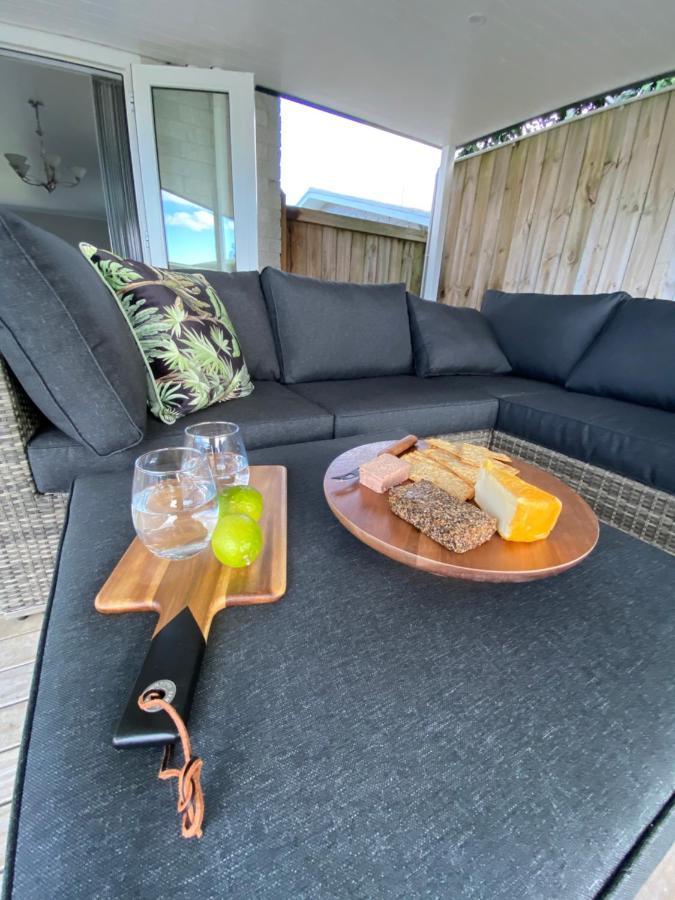 The Great Escape, Luxury Waterfront, Hottub Villa Whitianga Exteriör bild